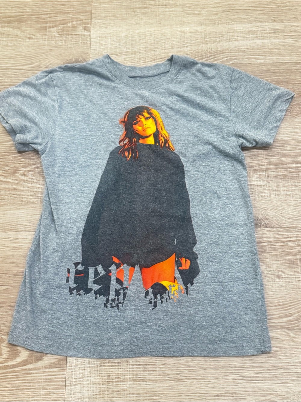 Taylor Swift Reputation Era Collection Graphic Tee Gray Band Shirt Medium